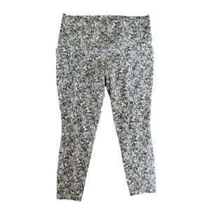 Athleta Salutation Stash Pocket Leggings Black White Floral Activewear Size L